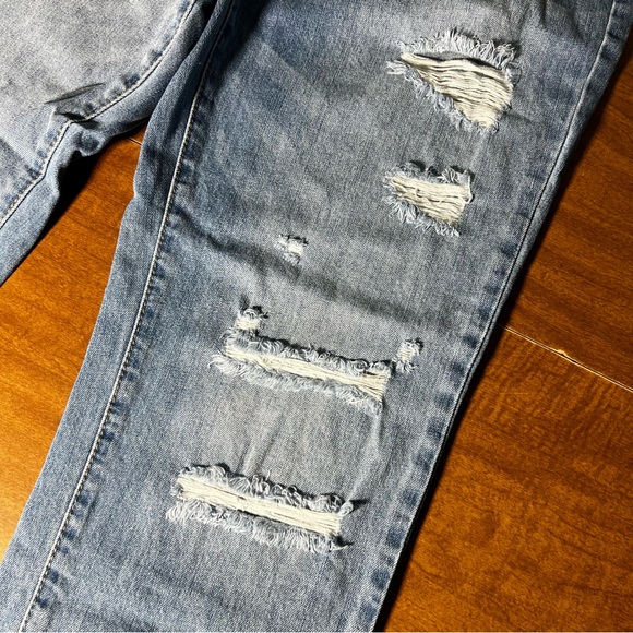 Flamingals | Women’s Jeans | Size M | Crop Ripped Raw Hem | Distressed Mom Pants - Picture 2 of 9